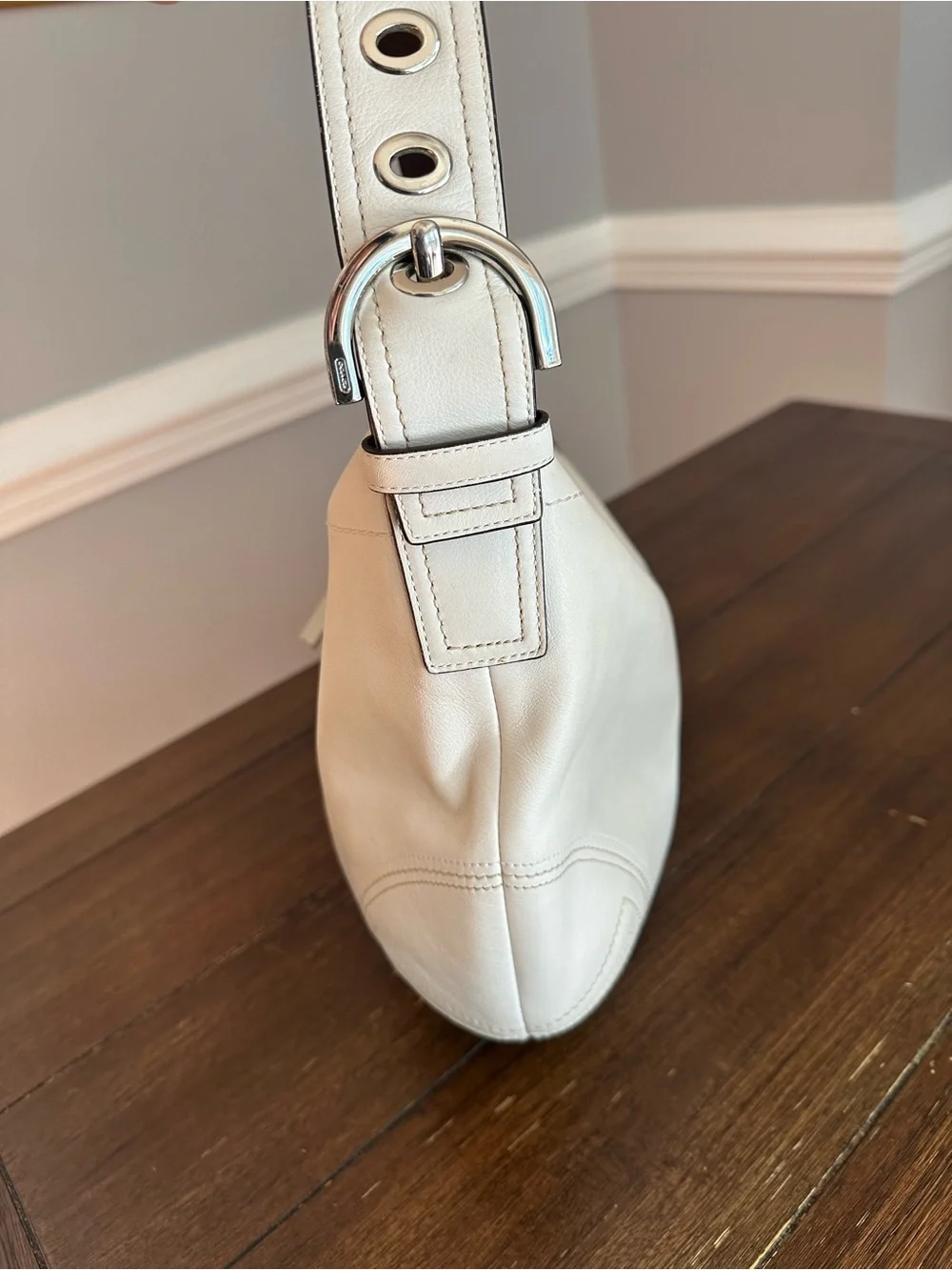 Vintage Coach y2K Soho Crescent hobo shoulder bag A803